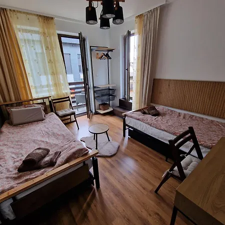 Two-bedroom Paskalina, Near The Lift Appartement