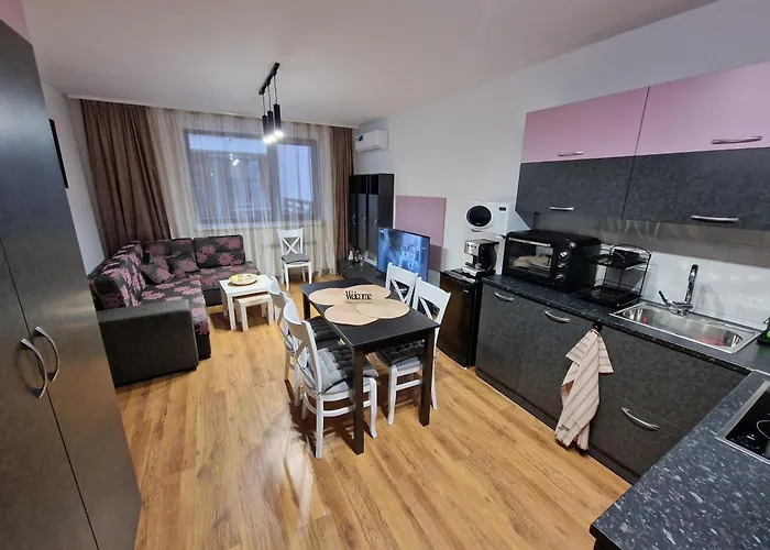 Two-bedroom Paskalina, Near The Lift 반스코